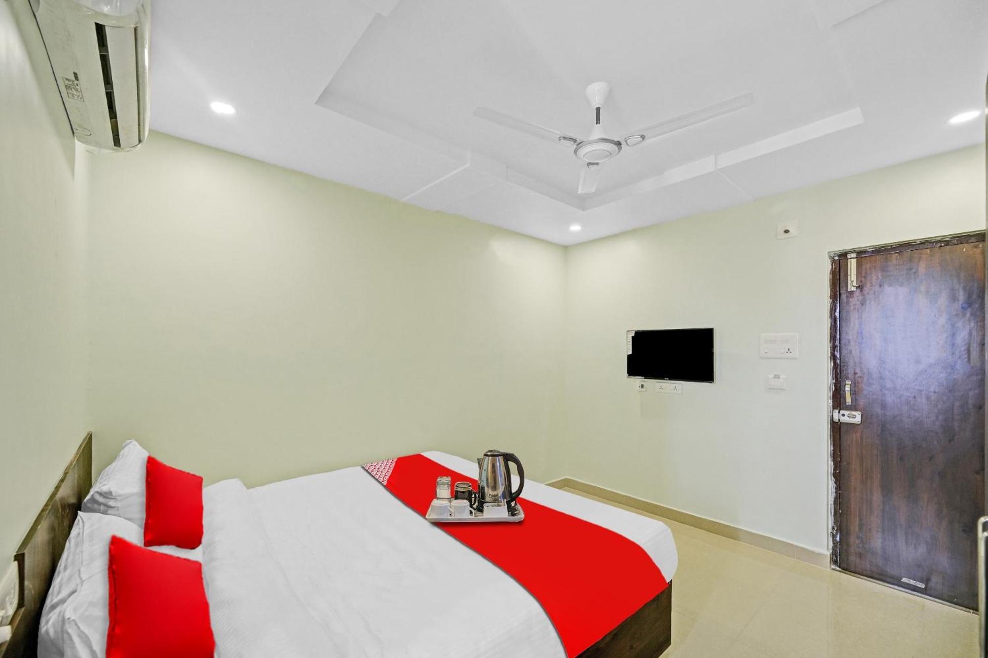 Hotel O Vrk Residency Kurmannapalem Luaran gambar